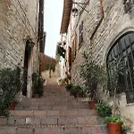 Casa Kennedy Assisi Views, 2 Baths & Easy Parking
