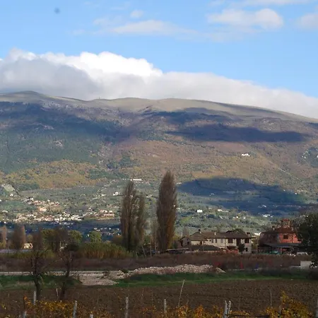 Casa Kennedy Assisi Views, 2 Baths & Easy Parking *