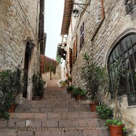 Casa Kennedy Assisi Views, 2 Baths & Easy Parking