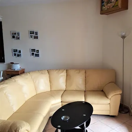 Casa Kennedy Assisi Views, 2 Baths & Easy Parking Lejlighed