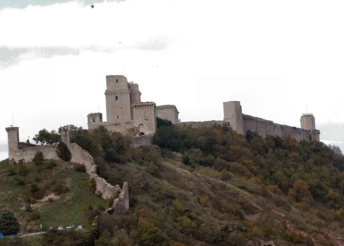 شقة Casa Kennedy Assisi Views, 2 Baths & Easy Parking أسيسي