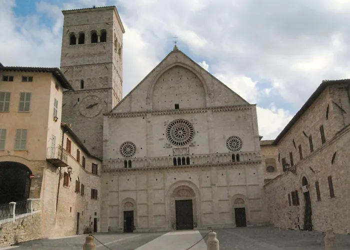 Casa Kennedy Assisi Views, 2 Baths & Easy Parking شقة أسيسي