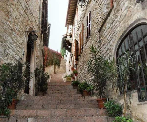 Casa Kennedy Assisi Views, 2 Baths & Easy Parking